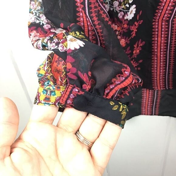 Bisou Bisou Peasant Blouse Black & Red Floral Boho Ties, Size  Medium - Picture 5 of 8